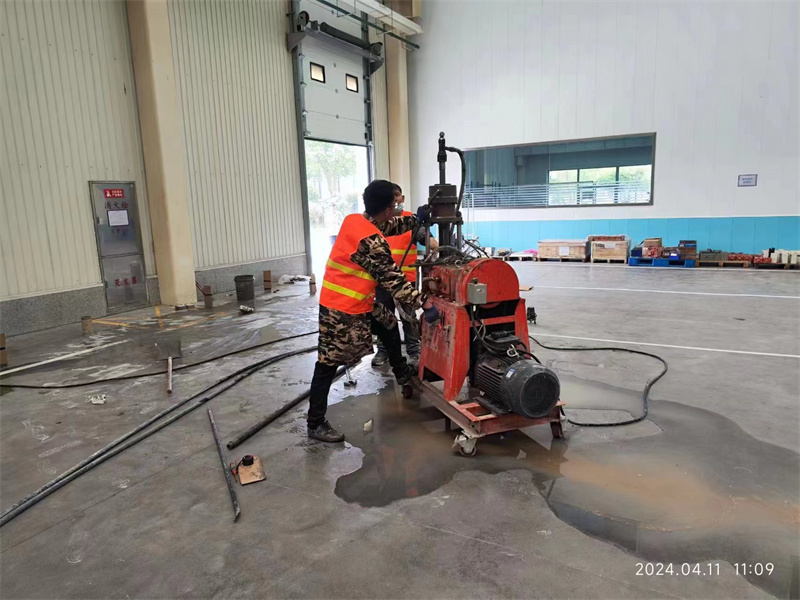 镇远厂房地面下沉塌陷注浆加固施工